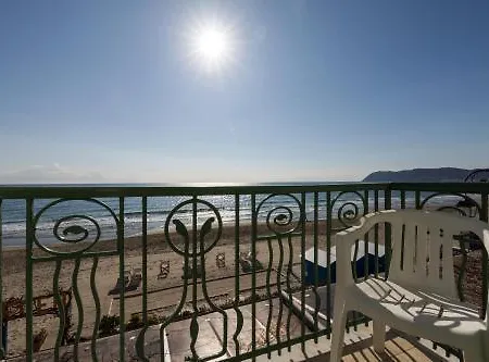 Eden Alaxi Ξενοδοχείο 3*