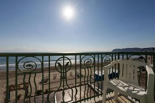 Eden Alaxi 酒店 3*