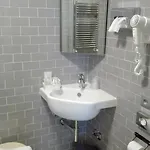 Eden Alaxi Hotel