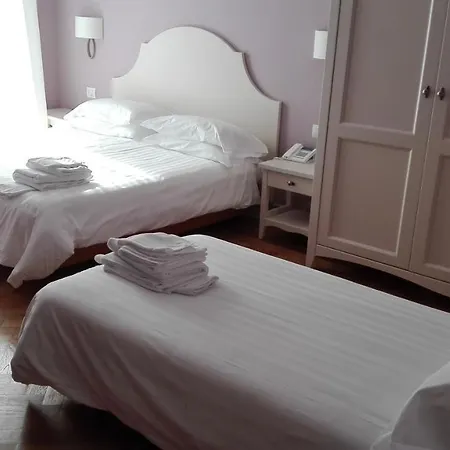 Hotel Eden Alaxi 3*