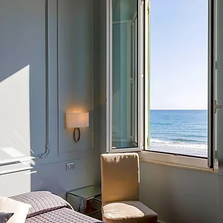 Hotel Eden Alaxi