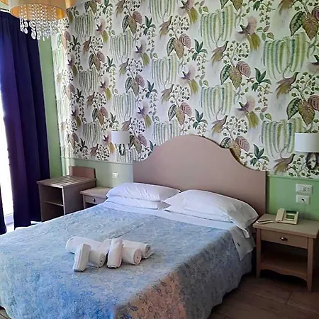 Hotel Eden Alaxi