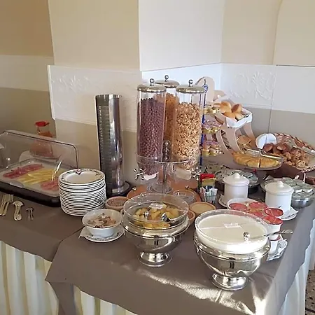 Eden Alaxi Hotel 3*